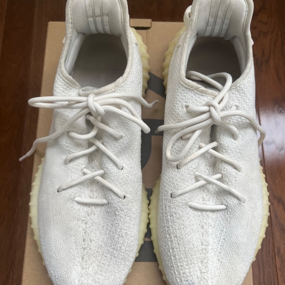 Yeezy Boost 350 v2 main image 4